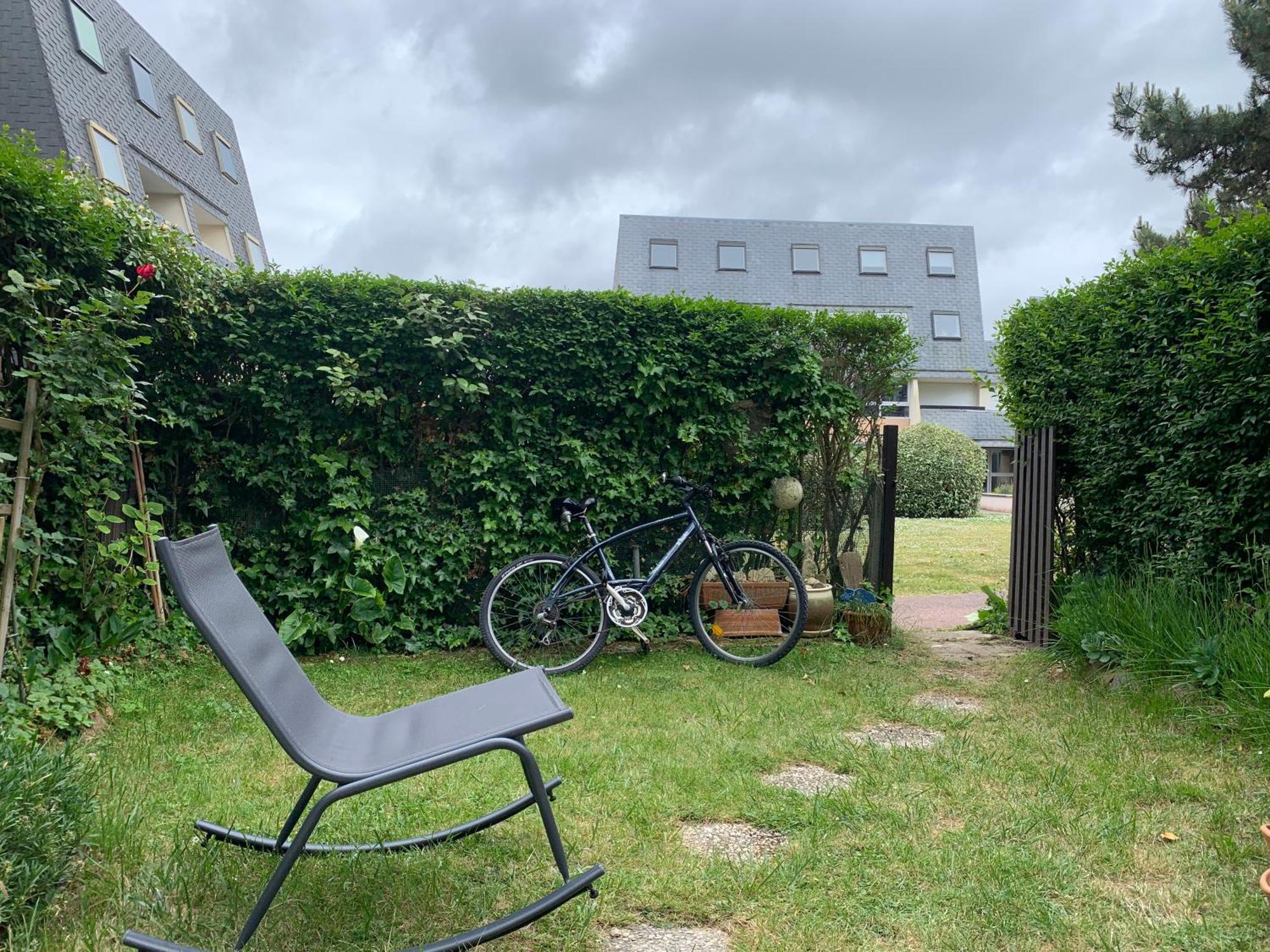 F1 véranda jardinet en résidence front de mer Bernières-sur-Mer Extérieur photo